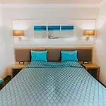 Tiara Hotel 4*