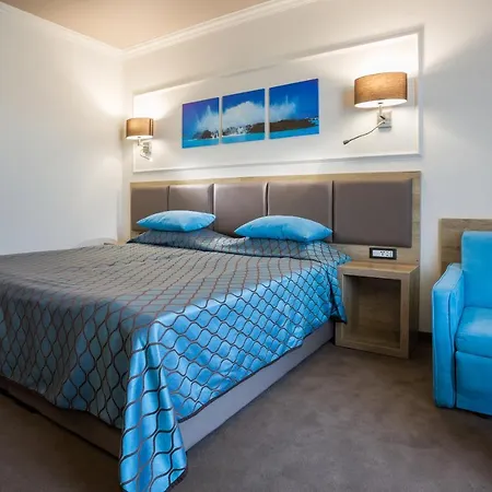 Tiara 4* סאני ביץ'