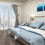 Tiara فندق 4*