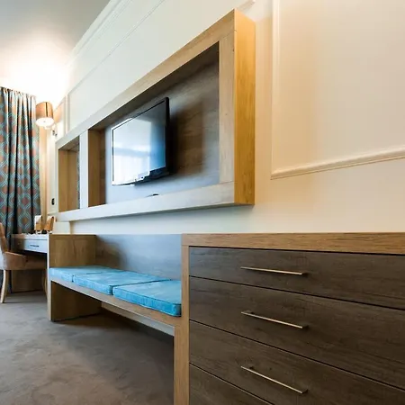 Hotel Tiara 4*