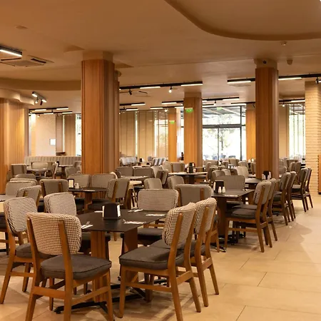 Tiara Hotel 4*