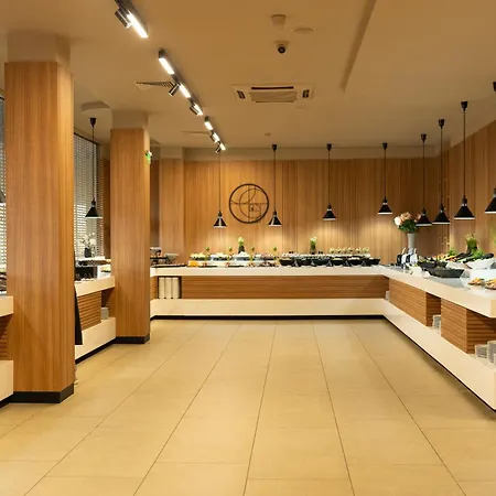 Tiara Hotel 4*