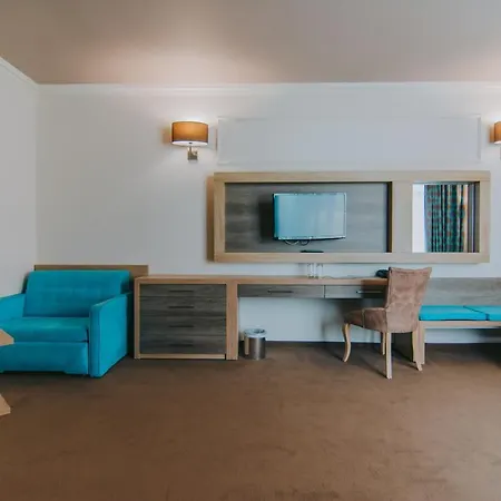 Tiara 4* ساني بيتش
